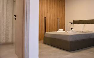 Casa di Pino in Paradisi Square Near Airport