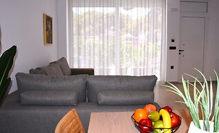 Casa di Pino in Paradisi Square Near Airport