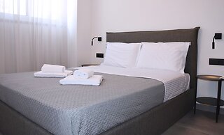 Casa di Pino in Paradisi Square Near Airport