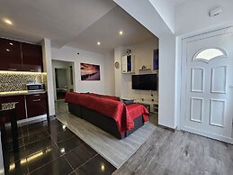 Modern Apartment Nikola in a Quiet Area