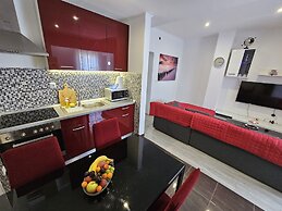 Modern Apartment Nikola in a Quiet Area