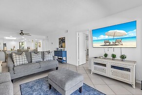 This Condo Is Located In One Of Islamorada's Most Prestigious Condo Co