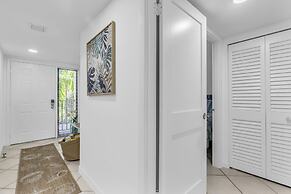 This Condo Is Located In One Of Islamorada's Most Prestigious Condo Co