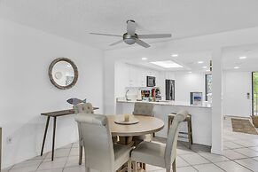 This Condo Is Located In One Of Islamorada's Most Prestigious Condo Co