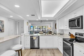 This Condo Is Located In One Of Islamorada's Most Prestigious Condo Co