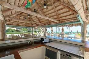 This Condo Is Located In One Of Islamorada's Most Prestigious Condo Co