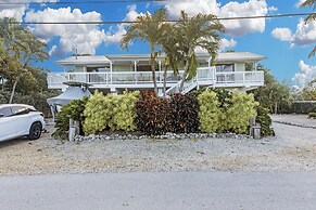 Beautiful Water Views From Every Room In The House 3 Bedroom Home by R