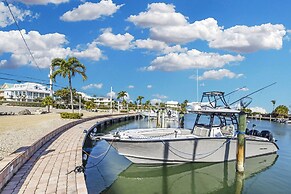 Beautiful Water Views From Every Room In The House 3 Bedroom Home by R