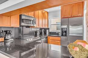 Updated Unit With Beautiful Florida Bay Sunsets 1 Bedroom Condo by Red