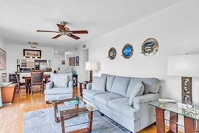 Updated Unit With Beautiful Florida Bay Sunsets 1 Bedroom Condo by Red