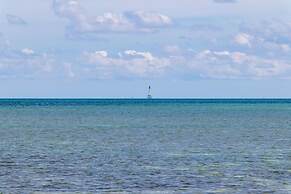 Updated Unit With Beautiful Florida Bay Sunsets 1 Bedroom Condo by Red