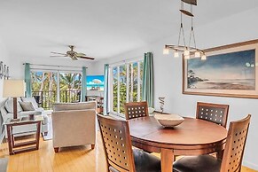 Updated Unit With Beautiful Florida Bay Sunsets 1 Bedroom Condo by Red