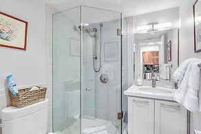 Updated Unit With Beautiful Florida Bay Sunsets 1 Bedroom Condo by Red