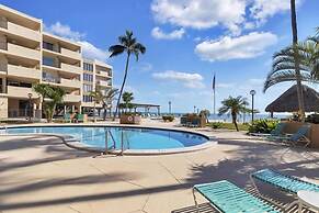 Updated Unit With Beautiful Florida Bay Sunsets 1 Bedroom Condo by Red