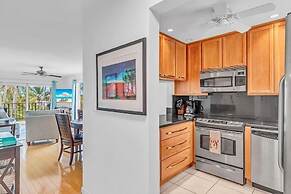 Updated Unit With Beautiful Florida Bay Sunsets 1 Bedroom Condo by Red