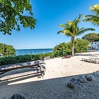 2 Houses Located On A Private Peninsula. 4 Bedroom Home by RedAwning