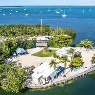 2 Houses Located On A Private Peninsula. 4 Bedroom Home by RedAwning