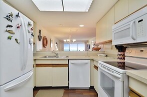 Direct Oceanfront With Private Staircase To Beach Prestigious Islamora