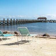 Beautiful Unit In One Of The Most Prestigious Condo Complex In Islamor