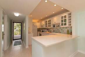 This Oceanfront Condo Is Absolutely Beautiful. 2 Bedroom Condo by RedA