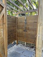 Beautiful Updated Stilted Home Makes For A Super Getaway. 3 Bedroom Ho