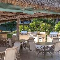 Beautiful Unit In One Of The Most Prestigious Condo Complex In Islamor