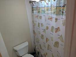 1 bedroom unit with a nice view of the Florida bay. 1 Condo by RedAwni