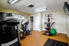 1 bedroom unit with a nice view of the Florida bay. 1 Condo by RedAwni