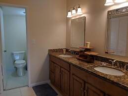 1 bedroom unit with a nice view of the Florida bay. 1 Condo by RedAwni