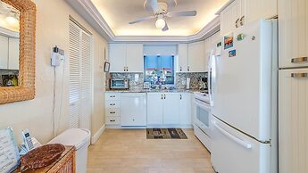 Bayfront Townhome With Boat Slip, Pool And Beach 2 Bedroom Townhouse b