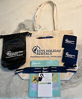 Bayfront Townhome With Boat Slip, Pool And Beach 2 Bedroom Townhouse b