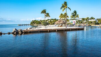Bayfront Townhome With Boat Slip, Pool And Beach 2 Bedroom Townhouse b