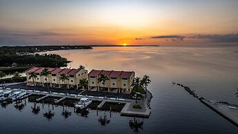Bayfront Townhome With Boat Slip, Pool And Beach 2 Bedroom Townhouse b