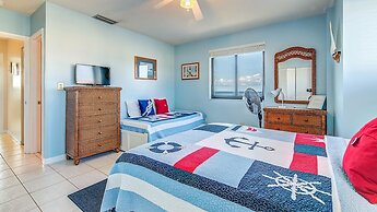 Bayfront Townhome With Boat Slip, Pool And Beach 2 Bedroom Townhouse b