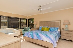 Beautiful Unit In One Of The Most Prestigious Condo Complex In Islamor