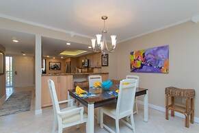 Beautiful Unit In One Of The Most Prestigious Condo Complex In Islamor