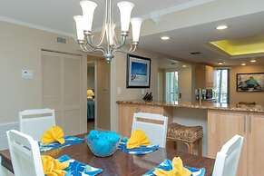 Beautiful Unit In One Of The Most Prestigious Condo Complex In Islamor