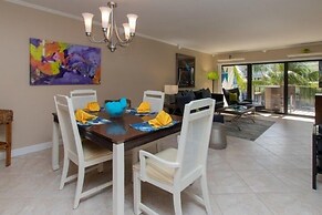 Beautiful Unit In One Of The Most Prestigious Condo Complex In Islamor