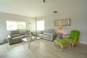 Beautiful Canal Front Home With Above Ground Pool, Dock And Fish Clean