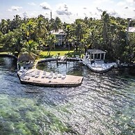 Complete Duplex On Gated Bayfront Property 4 Bedroom Apts by RedAwning