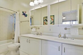 Complete Duplex On Gated Bayfront Property 4 Bedroom Apts by RedAwning