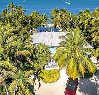 Complete Duplex On Gated Bayfront Property 4 Bedroom Apts by RedAwning