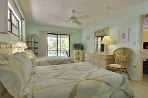 Beautiful 2 bedroom with Boat Slip 2 Home by RedAwning