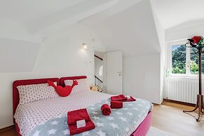 Il Gioiellino Pool And Sauna