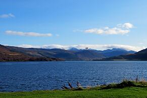 Kildonan House Village Centre Sleep 8 With hot tub