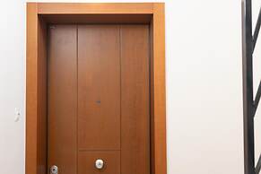 Elegant Coastal Haven Fully Renovated 3-bedroom Apartment