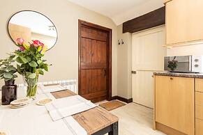 Host Stay Heather Cottage