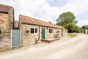 Host Stay Heather Cottage