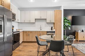 The Celebrity Suite The Gulch