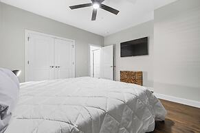 The Celebrity Suite The Gulch